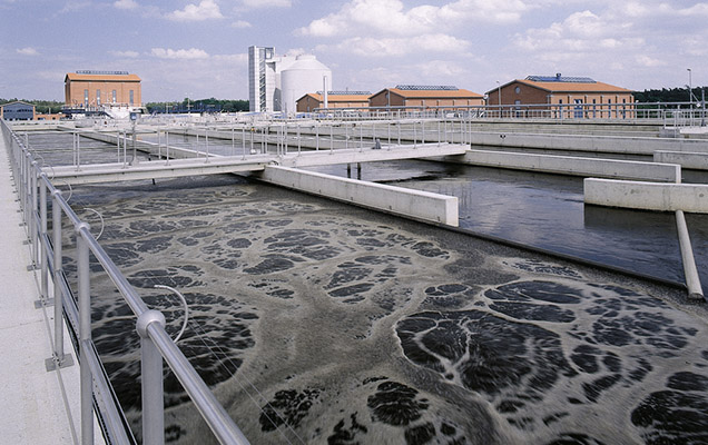 Belebungsbecken im Klärwerk