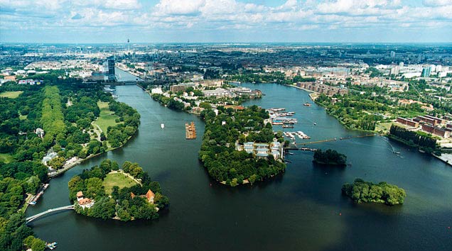 Luftbildaufnahme der Spree